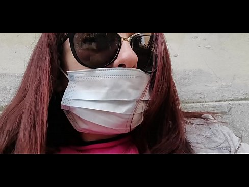 ❤️ Nicoletta analipiza kisasi kwa jirani yake na kukojoa kwenye karakana yake (Karantini Maalum ya Covid19 ya Italia) Video ya mkundu ❌❤